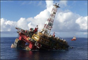 petrobras_p36_afundando01